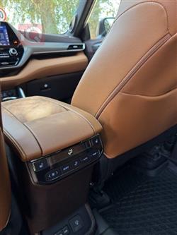 تۆیۆتا هایلاندەر